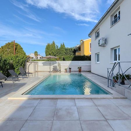 Villa Nimi Pola Esterno foto
