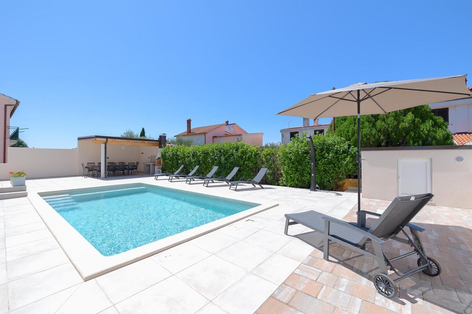 Villa Nimi Pola Esterno foto